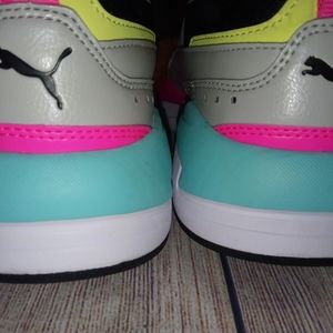 Brand new mens size 6 multi color pumas